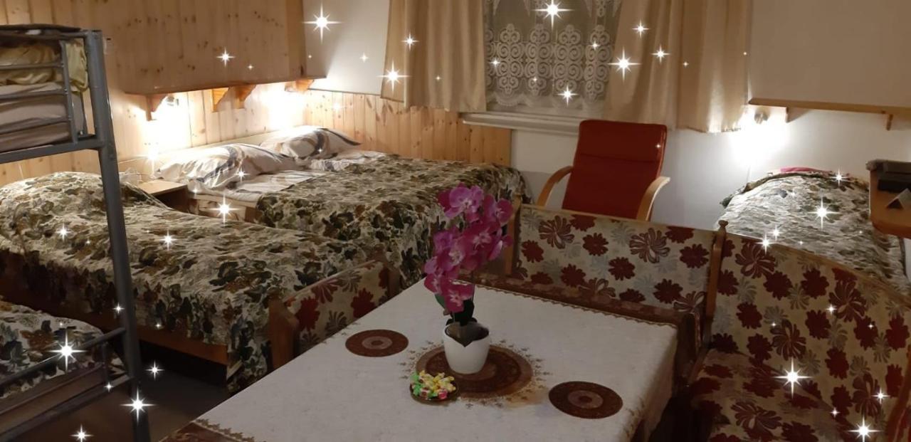 Akacvirag Vendeghaz Hotel Ecs Bagian luar foto